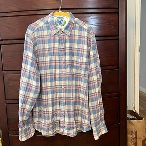 Faherty organic cotton men’s button down shirt